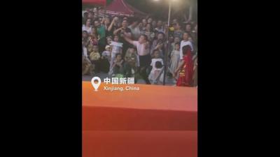 道中华丨音乐响起 哪里都是舞台