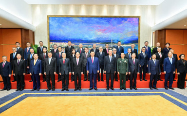 习近平会见澳门特别行政区行政、立法、司法机构负责人