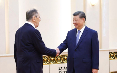习近平会见俄罗斯外长拉夫罗夫
