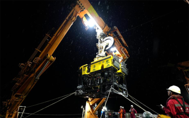 中国自主研制的6000米级深海无人遥控潜水器“海琴”号在南海成功海试