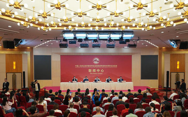 中国人民抗日战争暨世界反法西斯战争胜利80周年纪念活动首场记者招待会举行