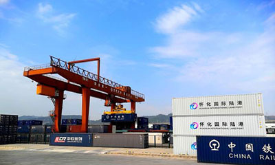 湖南怀化国际陆港班列开行量飙升 全年预计突破1200列