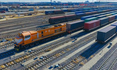 今年中欧班列中通道通行量突破3500列