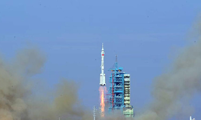 中国载人航天工程第一次应急发射任务 神舟二十二号飞船发射取得圆满成功