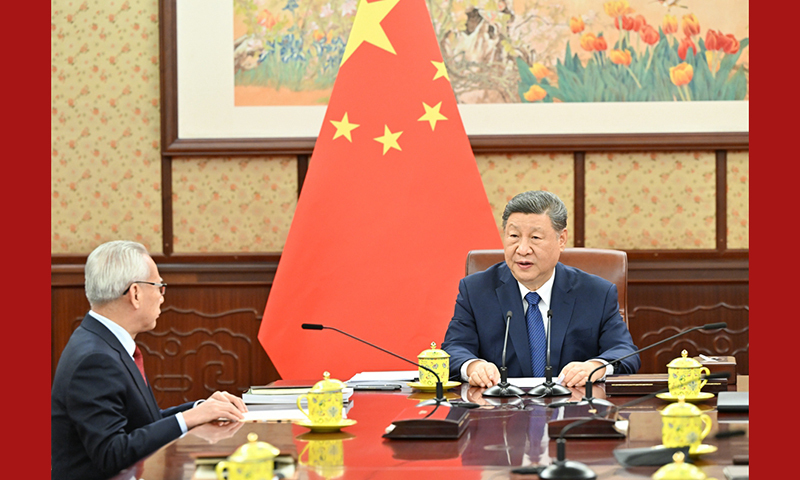 习近平听取岑浩辉述职报告