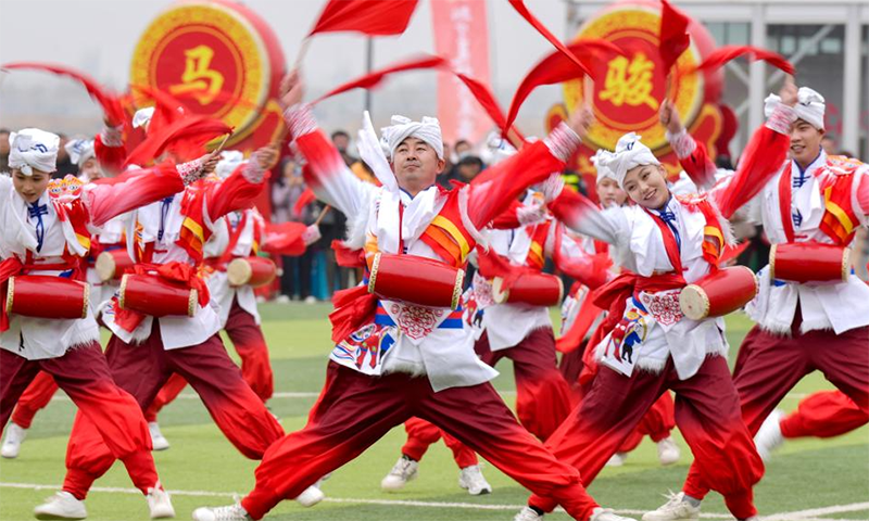 宁夏：社火欢腾闹新春